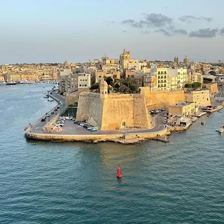 Ziffa Ta' Rih - A Cosy In Wi-fi And Netflix Appartamento Senglea
