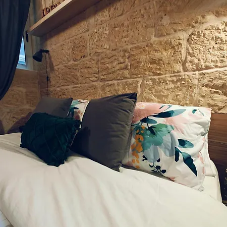 Ziffa Ta' Rih - A Cosy In Wi-fi And Netflix *