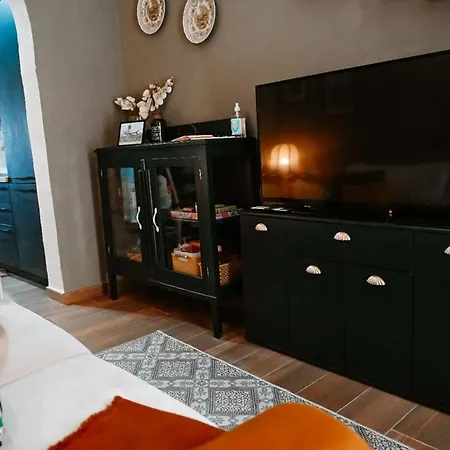Ziffa Ta' Rih - A Cosy In Wi-fi And Netflix * Senglea