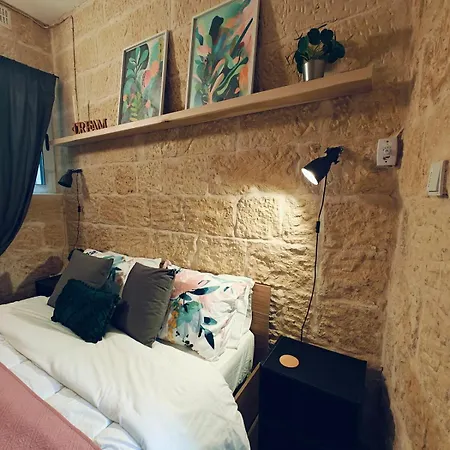 Ziffa Ta' Rih - A Cosy In Wi-fi And Netflix Senglea